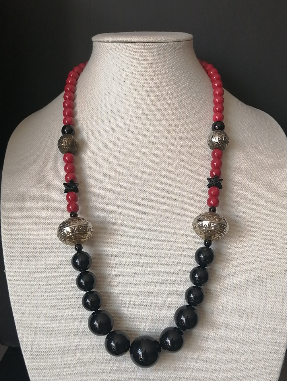 Vintage Ethnic Bohemian Statement Glossy Black Red Ornate Beads Necklace